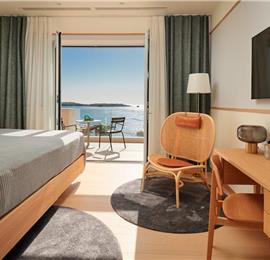 5 bedroom villa with infinity pool and sea views Hvar Town, sleeps 10